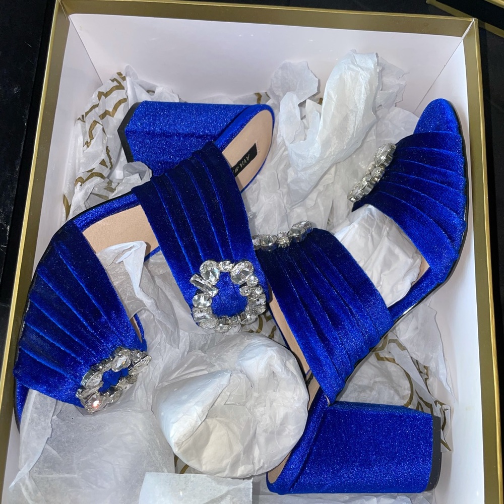 Ava & Aiden Perla Embellished Sandals